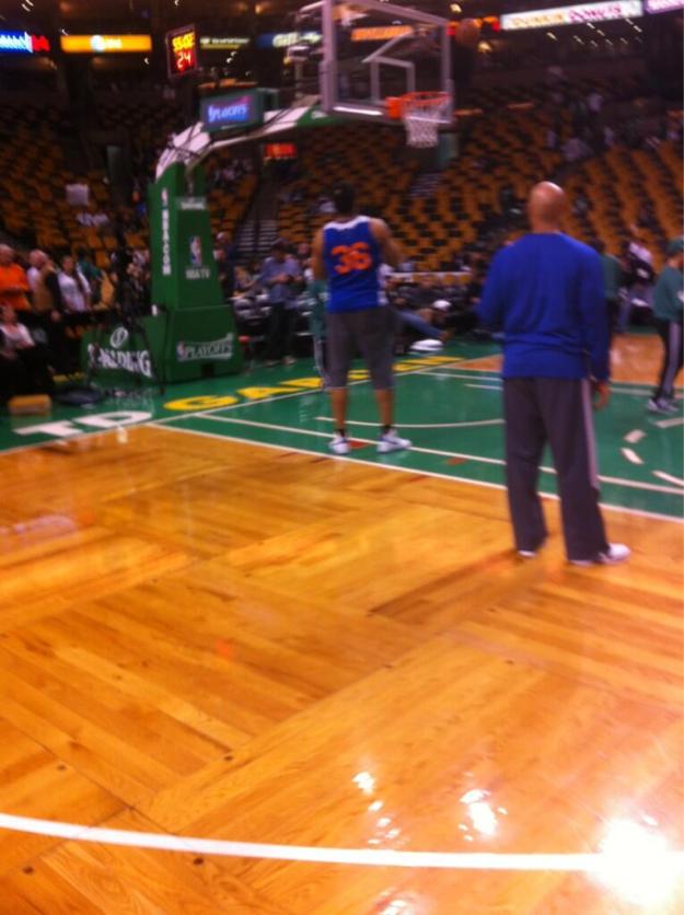 Rasheed taking shots in a Knicks warmup.
