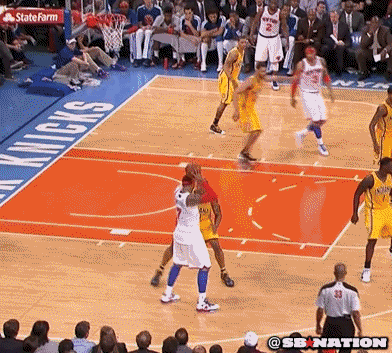 Knicks GIF: Carmelo Anthony Dunks on Jeff Pendergraph