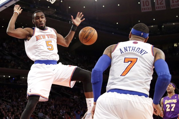 New York Knicks vs Los Angeles Lakers